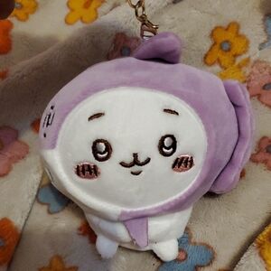 Chiikawa Hachiware Purple and White Plush Keychain (Purple Shark)